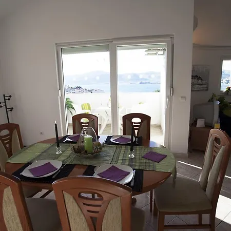 Penthouse Duplex Anna - 4 Bed 3 Bath - Seaview - Free Parking - And Restaurants 250m - Ciovo And - 15 Minutes To Airport