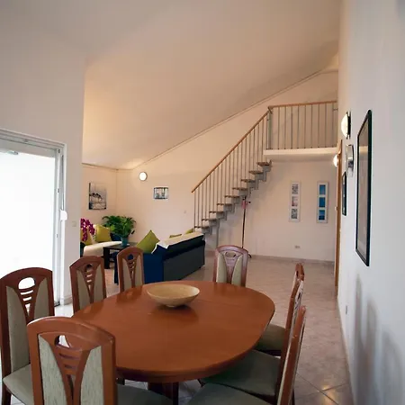 Apartmán Penthouse Duplex Anna - 4 Bed 3 Bath - Seaview - Free Parking - And Restaurants 250m - Ciovo And - 15 Minutes To Airport *