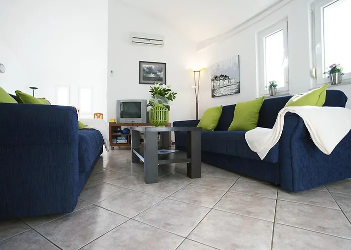 Penthouse Duplex Anna - 4 Bed 3 Bath - Seaview - Free Parking - And Restaurants 250m - Ciovo And - 15 Minutes To Airport 트로기르