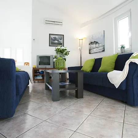 Penthouse Duplex Anna - 4 Bed 3 Bath - Seaview - Free Parking - And Restaurants 250m - Ciovo And - 15 Minutes To Airport Трогир