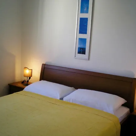 Penthouse Duplex Anna - 4 Bed 3 Bath - Seaview - Free Parking - And Restaurants 250m - Ciovo And - 15 Minutes To Airport Lägenhet