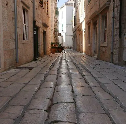 Penthouse Duplex Anna - 4 Bed 3 Bath - Seaview - Free Parking - And Restaurants 250m - Ciovo And - 15 Minutes To Airport Lägenhet Trogir