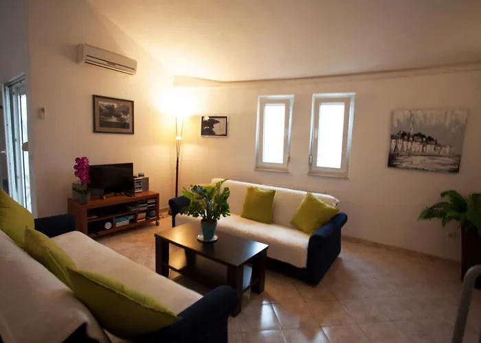 Appartement Penthouse Duplex Anna - 4 Bed 3 Bath - Seaview - Free Parking - And Restaurants 250m - Ciovo And - 15 Minutes To Airport *