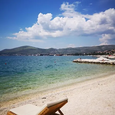 Penthouse Duplex Anna - 4 Bed 3 Bath - Seaview - Free Parking - And Restaurants 250m - Ciovo And - 15 Minutes To Airport *